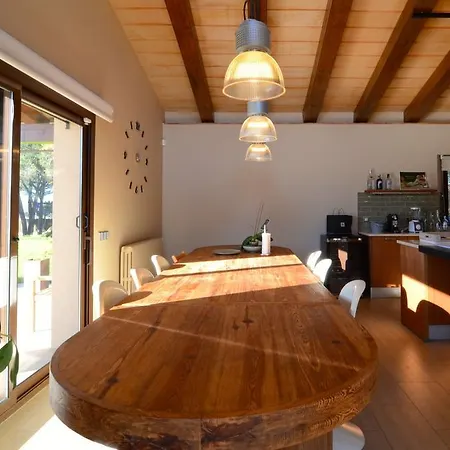 Esclanya Villa